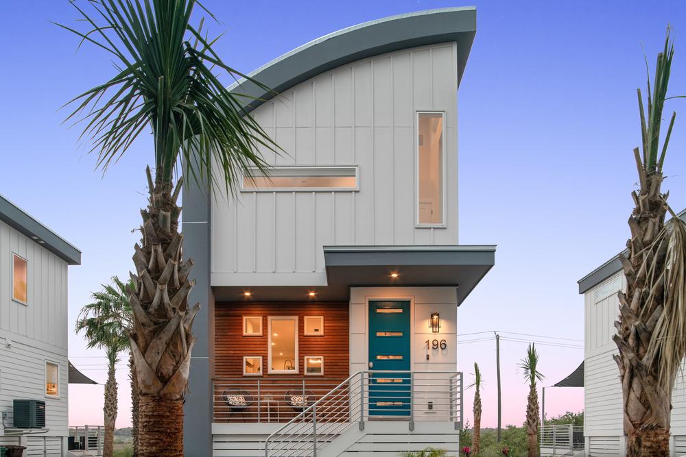 Coastal sherwin williams exterior cloud storm homes cottage color siding style white paint trim colors house features hardie farmhouse arctic Coastal sherwin williams exterior cloud storm homes cottage color siding style white paint trim colors house features hardie farmhouse arctic
