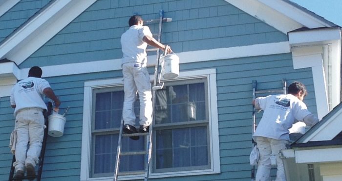 Choose Best House Painter: Tips from Residence Style Magazine